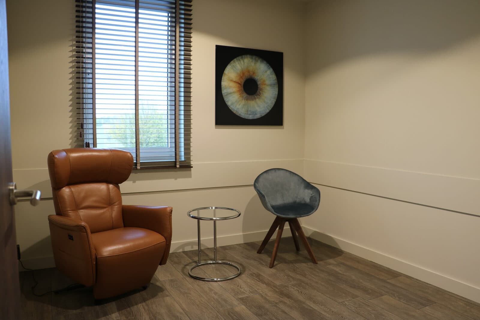 Salle d'attente de la Schepens Eye Clinic à Mons